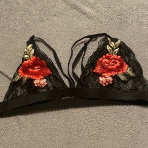 Black lace bra stretch to fit M-XL, rose nip covers